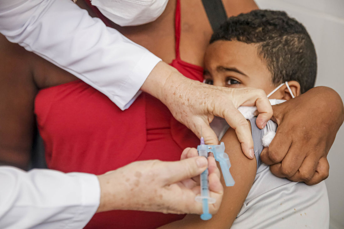 Covid: Pernambuco recebe mais doses para vacinação infantil