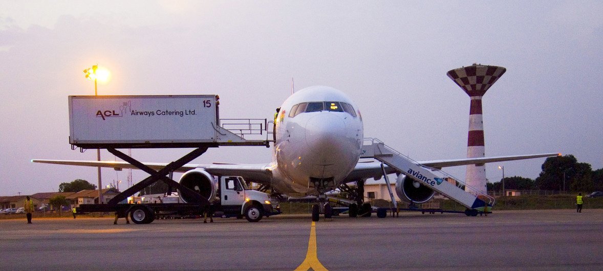Agência de aviação adere a plano para rede carbono zero