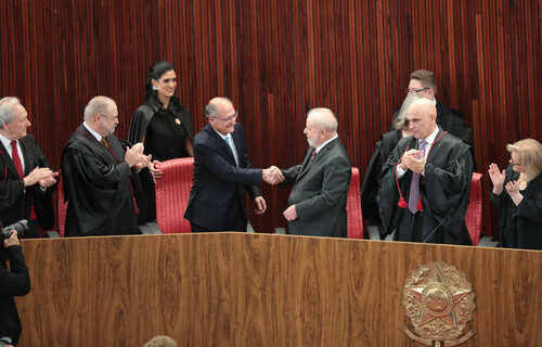 Lula e Alckmin são diplomados no TSE