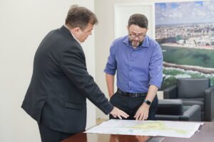 NovodiretordeSuape_MarcioGuiot_e_secretarioGulhermeCavalcanti-300x200 Marcio Guiot é confirmado para presidência de Suape