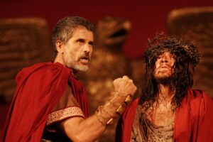 Eriberto-Leao-e-Klebber-Toledo-Pilatos-e-Jesus-FOTO-KENNEL-ROGIS-300x200 Começa a Paixão de Cristo de Nova Jerusalém