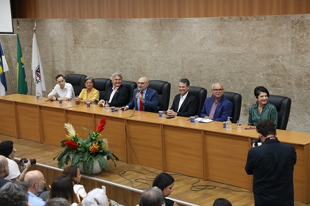 Ação para enfrentar derramamento de óleo no litoral