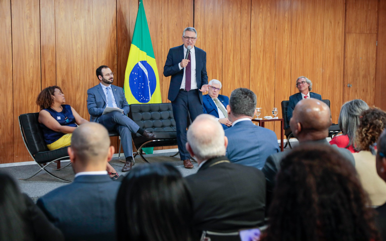 Governo recria Conselho de Desenvolvimento Econômico Social Sustentável