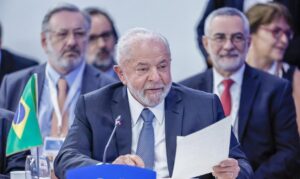 Lula-no-mercosul-300x179 Brasil recebeu do governo argentino a presidência temporária do bloco