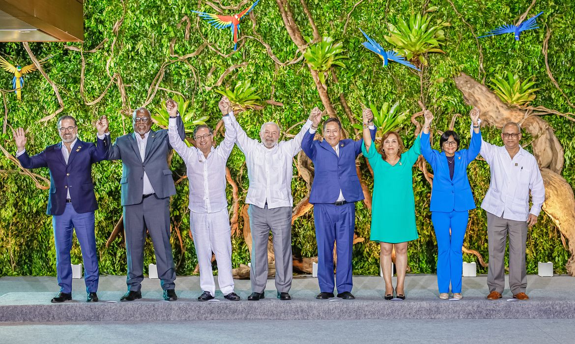 Líderes de oito países assinam Declaração de Belém