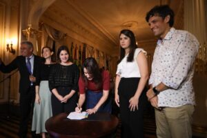 Hesiodo-Goes-Secom-1-300x200 Governo lança editais da Lei Paulo Gustavo