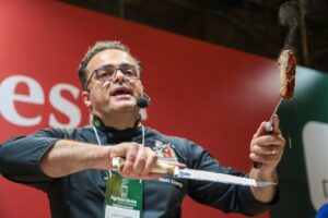 Churrasco-300x200 Agrinordeste começa nesta quinta e marca os 30 anos da feira