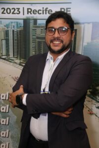 Robson-Freire-secretario-geral-da-Comissao-de-Direito-Canabico-da-OAB-PE-200x300 Uso Medicinal da Cannabis sativa em debate no Recife